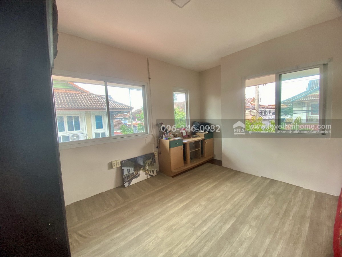 ขายทาวน์เฮ้าส์บ้านพฤกษา 11 รังสิต-นครนายก คลอง 3 ปทุมธานี หลังริม 31.9 ตร.วา รีโนเวทบางส่วน ทำเลดีต้นหมู่บ้าน