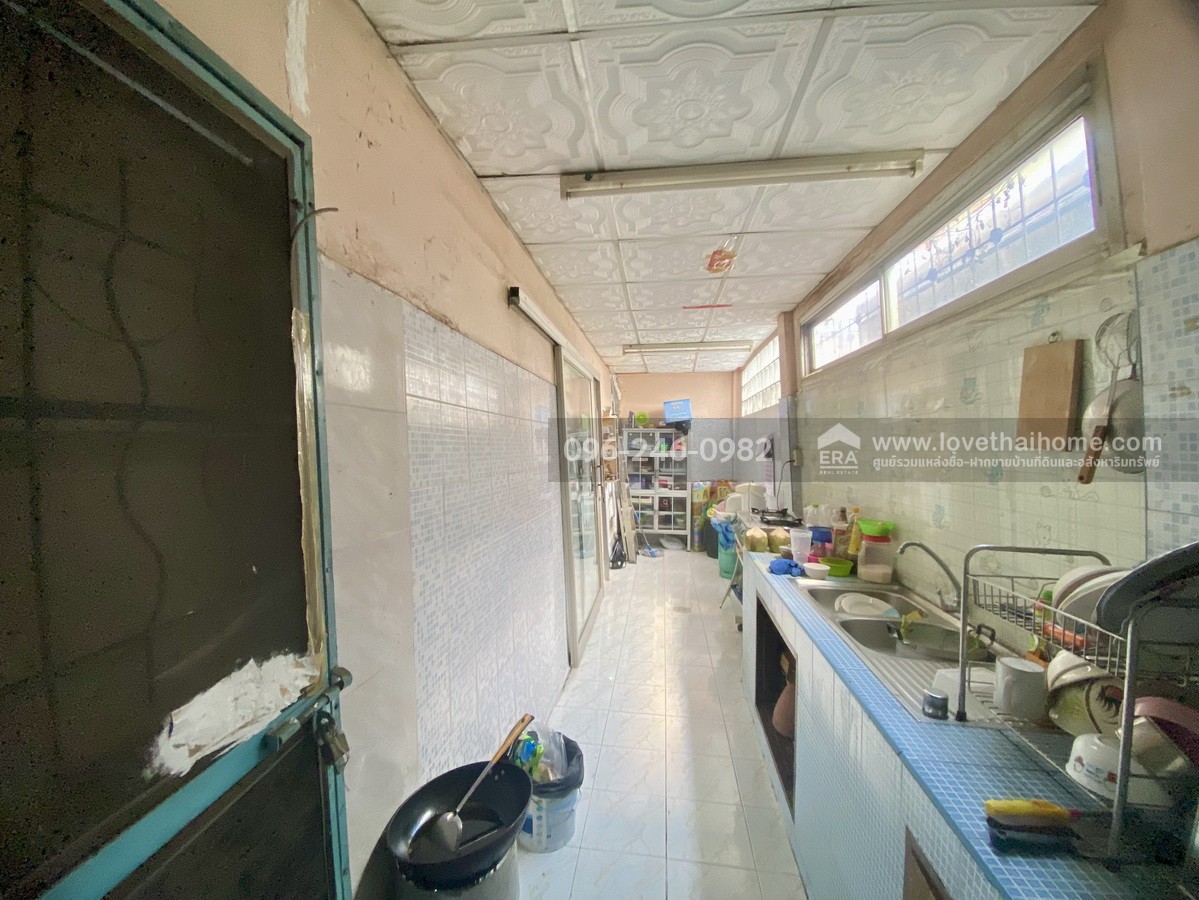 ขายทาวน์เฮ้าส์บ้านพฤกษา 11 รังสิต-นครนายก คลอง 3 ปทุมธานี หลังริม 31.9 ตร.วา รีโนเวทบางส่วน ทำเลดีต้นหมู่บ้าน