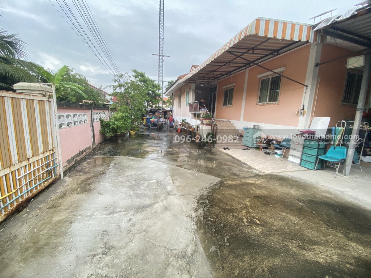 ขายบ้าน 1 ชั้น ตลิ่งชัน ถ.เลียบทางรถไฟสายใต้ 1 พื้นที่ 128.5 ตร.ว. โครงสร้างแข็งแรง ต่อเติมเพิ่มได้อีก 2–3 ชั้น ใกล้ทางพิเศษประจิมรัถยา