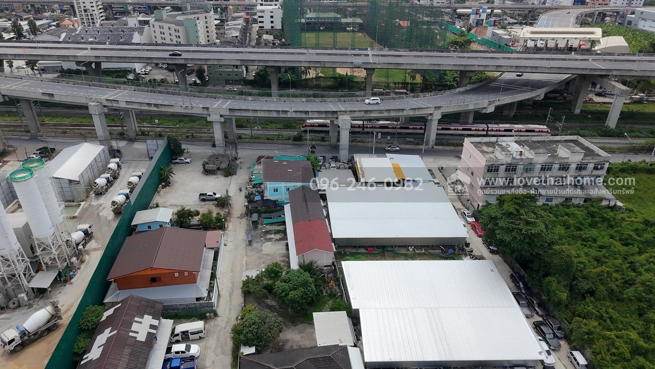 ขายบ้าน 1 ชั้น ตลิ่งชัน ถ.เลียบทางรถไฟสายใต้ 1 พื้นที่ 128.5 ตร.ว. โครงสร้างแข็งแรง ต่อเติมเพิ่มได้อีก 2–3 ชั้น ใกล้ทางพิเศษประจิมรัถยา