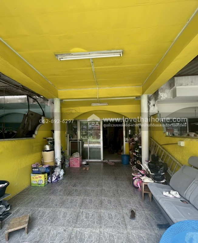 ขายด่วน!! ทาวน์เฮ้าส์2ชั้น ซอยราษฏร์พัฒนา1 ถนนรามคำแหง ย่านสะพานสูง ทำเลทอง ขนาด 17 ตรว. ราคาพิเศษสุดคุ้ม บ้านดีทำเลทองแบบนี้หาไม่ได้บ่อย รีบจับจองก่อนพลาดโอกาสทอง