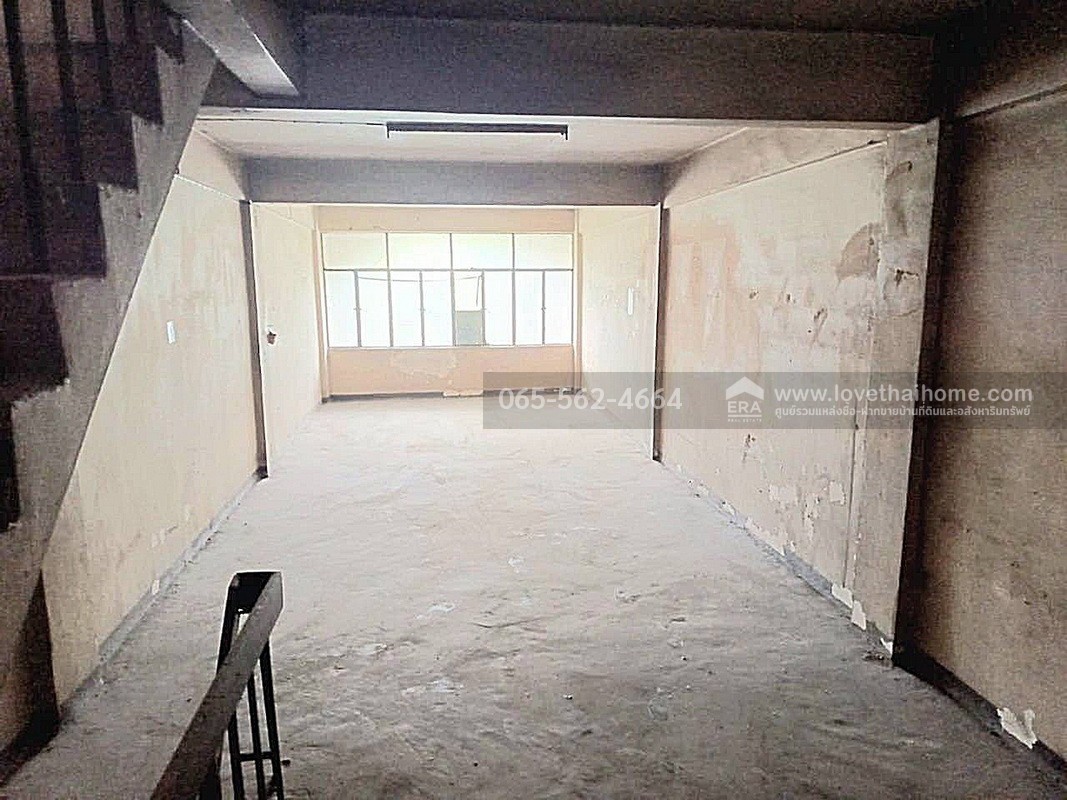 ขายตึกแถว 4 ชั้น พัฒนาการ53 หมู่บ้านเมืองทอง พื้นที่ 16 ตรว. ทำเลธุรกิจ ใกล้ร.ร.เตรียมอุดมศึกษาพัฒนาการ