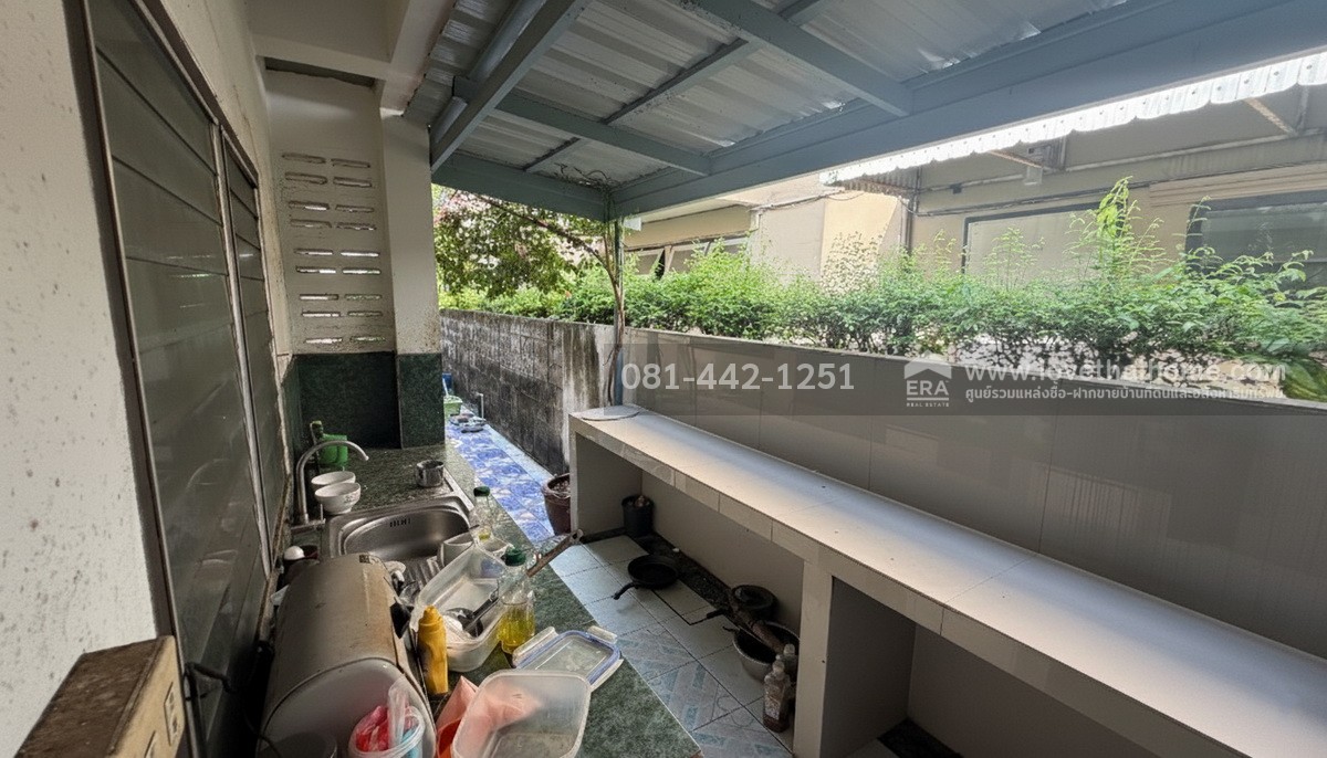 ขายบ้านเดี่ยว2ชั้น หมู่บ้านเมืองทองธานี ซอยแจ้งวัฒนะ-ปากเกร็ด29 พื้นที่ 75 ตรว. ขาย13.5ล้าน ทำเลดีเพราะห่างจากถนนแจ้งวัฒนะเพียงแค่500เมตรเท่านั้น ราคาต่อรองได้ ใกล้รถไฟฟ้าสายสีชมพู