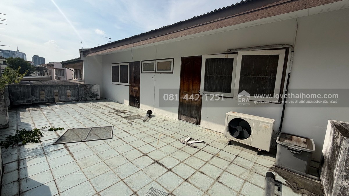 ขายบ้านเดี่ยว2ชั้น หมู่บ้านเมืองทองธานี ซอยแจ้งวัฒนะ-ปากเกร็ด29 พื้นที่ 75 ตรว. ขาย13.5ล้าน ทำเลดีเพราะห่างจากถนนแจ้งวัฒนะเพียงแค่500เมตรเท่านั้น ราคาต่อรองได้ ใกล้รถไฟฟ้าสายสีชมพู