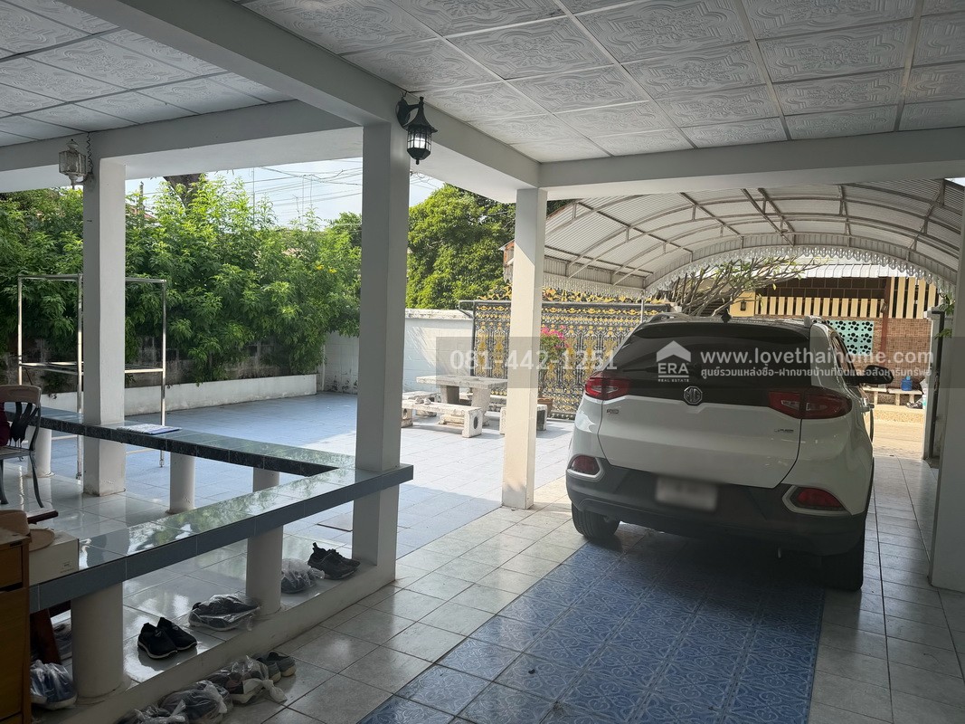 ขายบ้านเดี่ยว2ชั้น หมู่บ้านเมืองทองธานี ซอยแจ้งวัฒนะ-ปากเกร็ด29 พื้นที่ 75 ตรว. ขาย13.5ล้าน ทำเลดีเพราะห่างจากถนนแจ้งวัฒนะเพียงแค่500เมตรเท่านั้น ราคาต่อรองได้ ใกล้รถไฟฟ้าสายสีชมพู