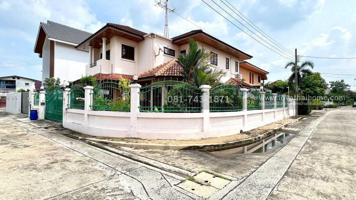 ขายบ้านเดี่ยวย่านบางแวก ซอยจรัญสนิทวงศ์13  หมู่บ้านชิดชล บ้านหลังมุม อยู่ต้นโครงการพื้นที่70ตรว.ขายเพียงแค่5.3ล้านเท่านั้น ราคาถูกขนาดนี้ไม่ค่อยมีมาบ่อยๆนะค่ะ ใครอยากได้บ้านย่านนี้ ต้องรีบตัดสินใจแบบด่วนๆ