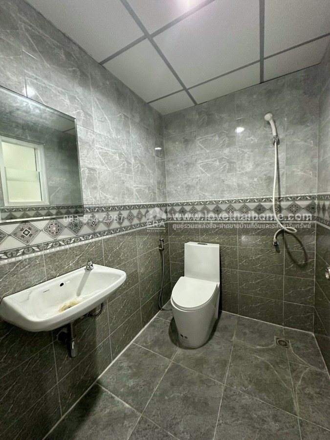 ขายทาวน์เฮ้าส์ บ้านพฤกษา 16 บางใหญ่-บางคูลัด ซ.กันตนา รีโนเวทใหม่ทั้งหลัง 18 ตร.วา ใกล้ถนนกาญจนาภิเษก, ทางด่วน และ รถไฟฟ้าสายสีม่วง