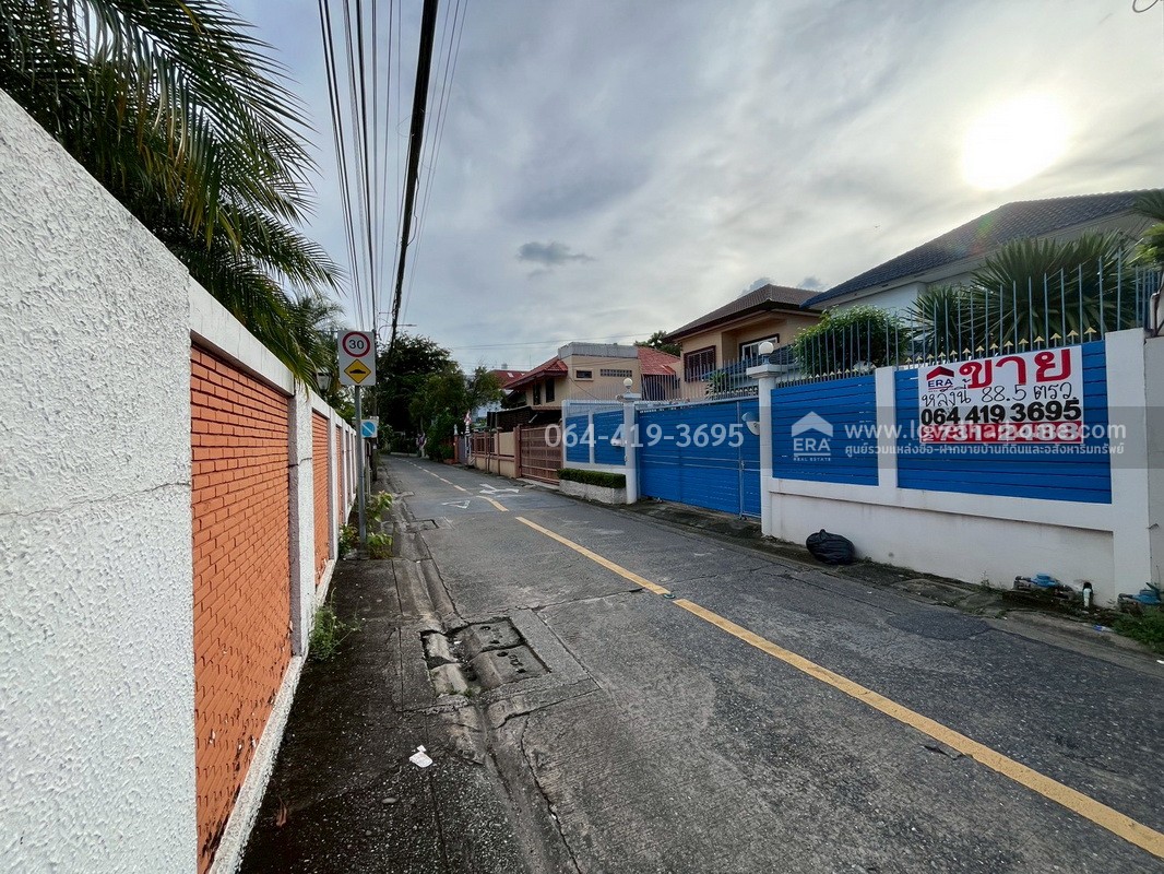 ขายบ้านเดี่ยว 2 ชั้น ซอยวิภาวดี-รังสิต20 หลังการบินไทย (สนญ.) พื้นที่ 88.5 ตรว. ทำเลดีมาก การเดินทางสะดวก ใกล้ร.ร.นานาชาติแย้มสะอาด ขายบ้านเดี่ยว 2 ชั้น ซอยวิภาวดี-รังสิต20 หลังการบินไทย (สนญ.) พื้นที่ 88.5 ตรว. ทำเลดีมาก การเดินทางสะดวก ใกล้ร.ร.นานาชาติแย้มสะอาด