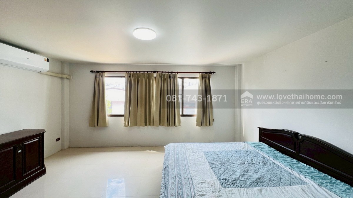 ให้เช่าทาวน์โฮม 3 ชั้น หมู่บ้านทาวน์อินทาวน์ ถนนอินทราภรณ์ ลาดพร้าว ถูกที่สุดในย่านนี้แล้ว! ทำเลทอง! หน้าปากซอยเป็นโรงเรียนอุดมศึกษา