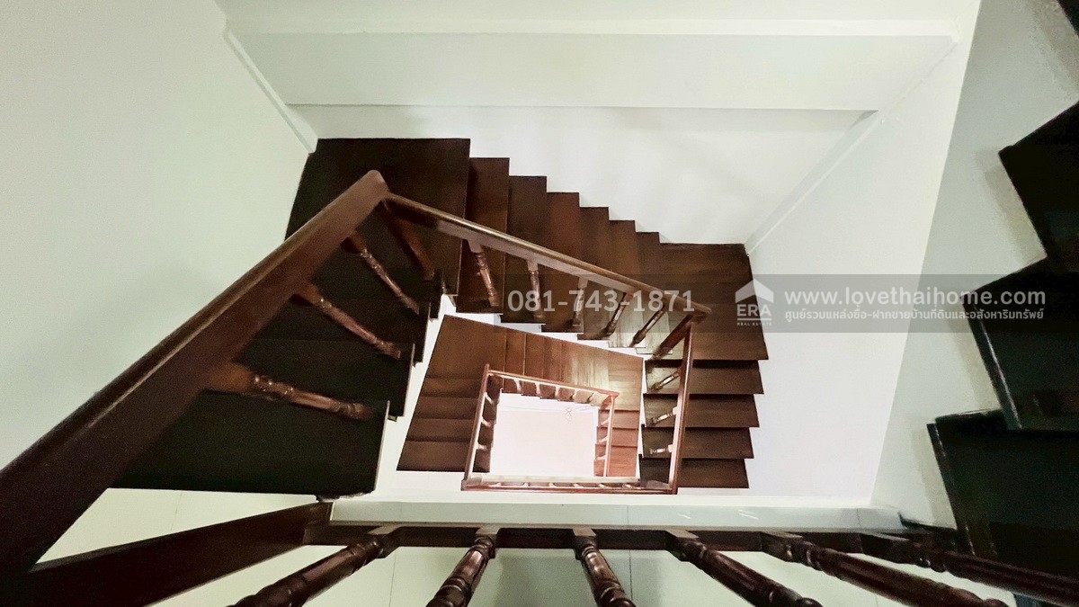 ให้เช่าทาวน์โฮม 3 ชั้น หมู่บ้านทาวน์อินทาวน์ ถนนอินทราภรณ์ ลาดพร้าว ถูกที่สุดในย่านนี้แล้ว! ทำเลทอง! หน้าปากซอยเป็นโรงเรียนอุดมศึกษา