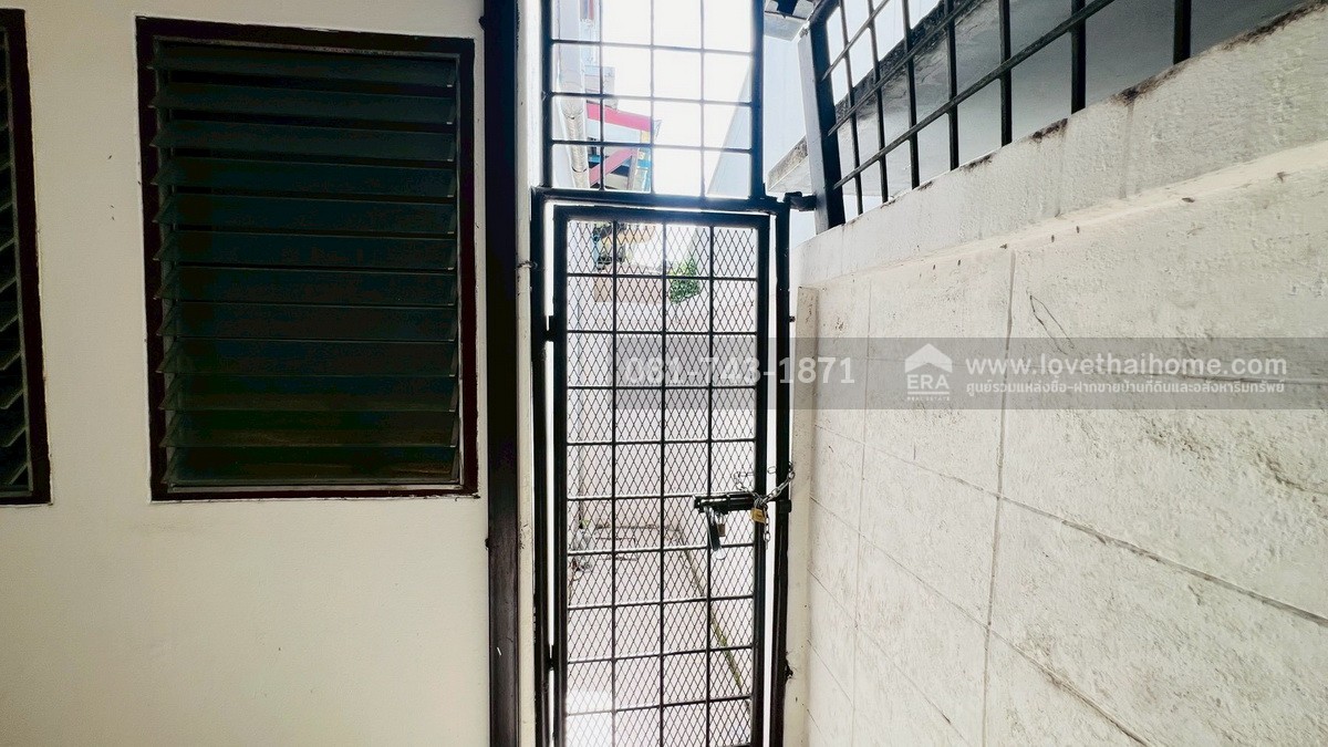 ให้เช่าทาวน์โฮม 3 ชั้น หมู่บ้านทาวน์อินทาวน์ ถนนอินทราภรณ์ ลาดพร้าว ถูกที่สุดในย่านนี้แล้ว! ทำเลทอง! หน้าปากซอยเป็นโรงเรียนอุดมศึกษา