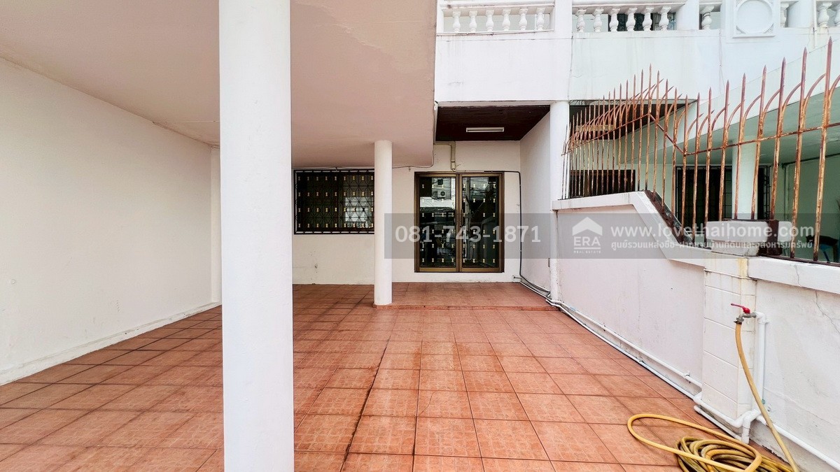 ให้เช่าทาวน์โฮม 3 ชั้น หมู่บ้านทาวน์อินทาวน์ ถนนอินทราภรณ์ ลาดพร้าว ถูกที่สุดในย่านนี้แล้ว! ทำเลทอง! หน้าปากซอยเป็นโรงเรียนอุดมศึกษา