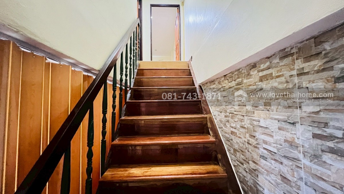 ขายทาวน์เฮ้าส์ 2 ชั้น บางอ้อ หมู่บ้านเจ้าพระยา บางพลัด82 ซอยจรัญสนิทวงศ์82 พื้นที่ 25 ตรว. หน้าปากซอยมี Tops Daily ใกล้สถานีรถไฟฟ้าบางพลัด สำนักงานเขตบางพลัด บ้านทำใหม่ลงเสาเข็มชั้นล่างทั้งชั้น แถมเฟอร์+เครื่องใช้ไฟฟ้า ถูกที่สุดในละแวกนี้