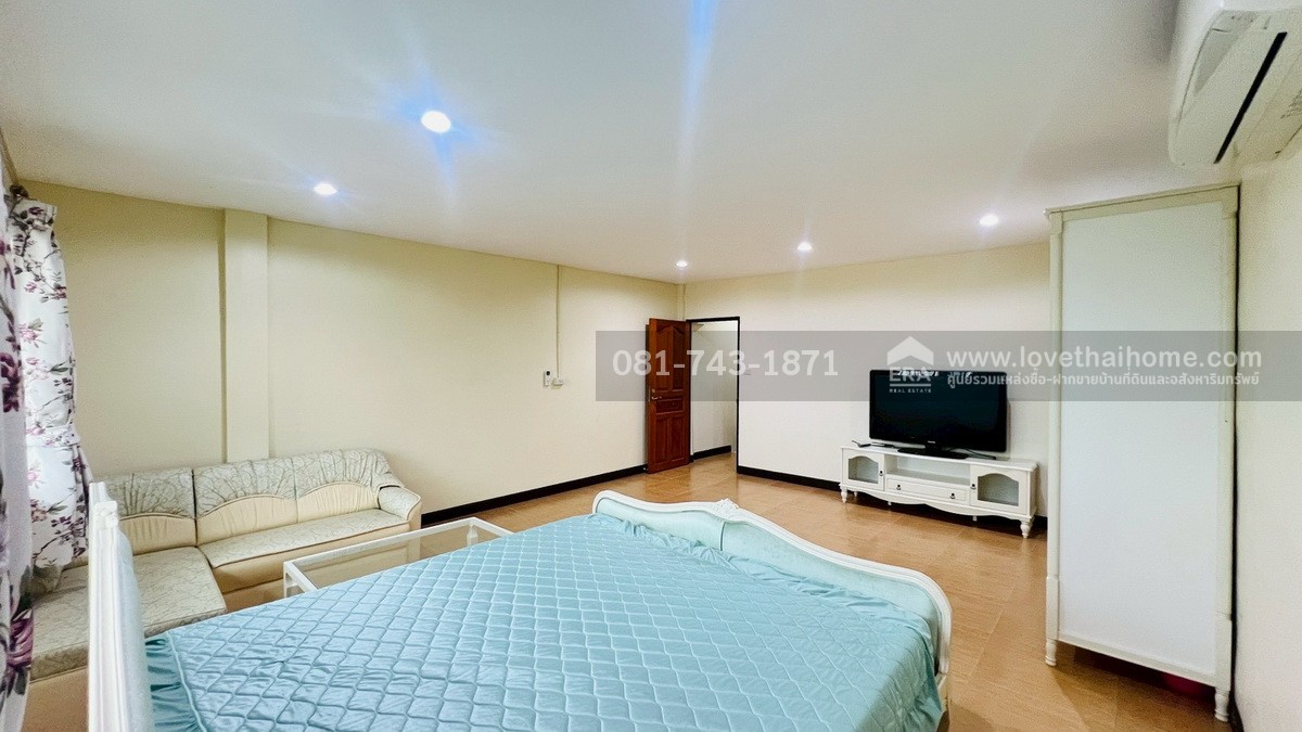 ขายทาวน์เฮ้าส์ 2 ชั้น บางอ้อ หมู่บ้านเจ้าพระยา บางพลัด82 ซอยจรัญสนิทวงศ์82 พื้นที่ 25 ตรว. หน้าปากซอยมี Tops Daily ใกล้สถานีรถไฟฟ้าบางพลัด สำนักงานเขตบางพลัด บ้านทำใหม่ลงเสาเข็มชั้นล่างทั้งชั้น แถมเฟอร์+เครื่องใช้ไฟฟ้า ถูกที่สุดในละแวกนี้