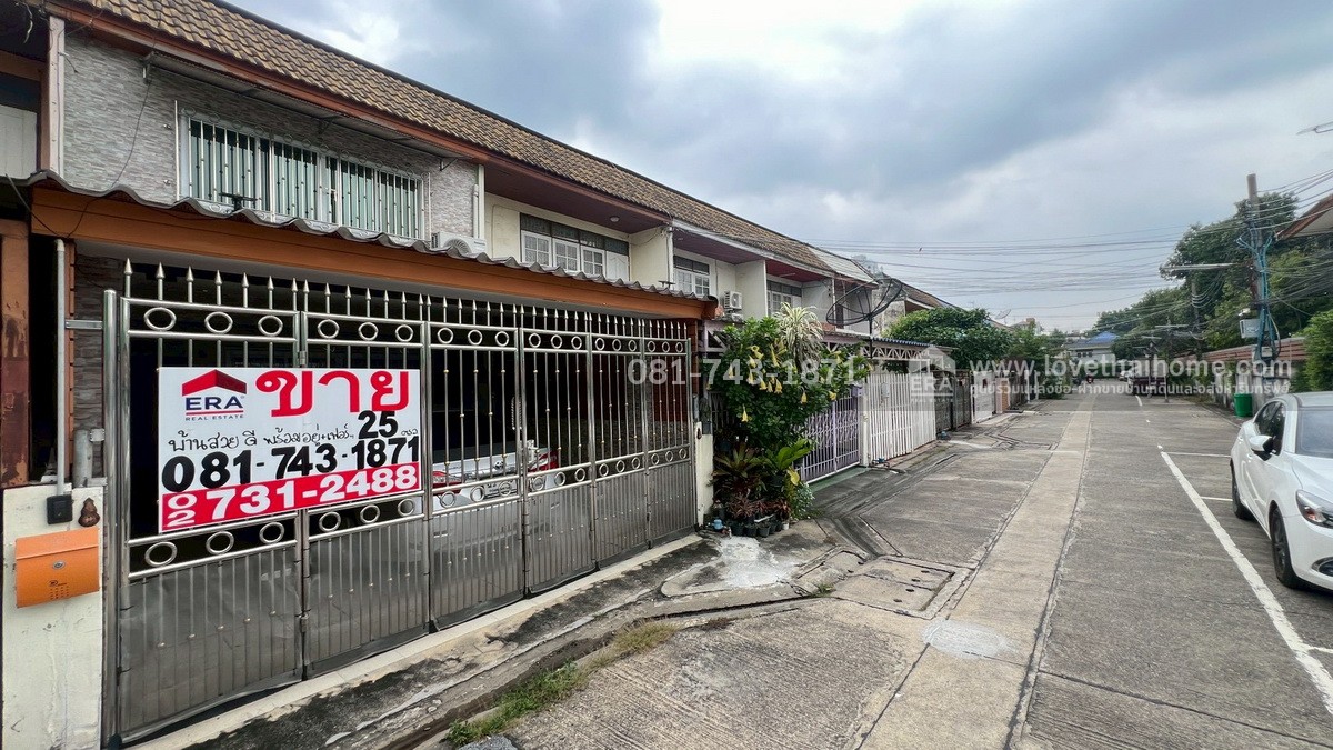 ขายทาวน์เฮ้าส์ 2 ชั้น บางอ้อ หมู่บ้านเจ้าพระยา บางพลัด82 ซอยจรัญสนิทวงศ์82 พื้นที่ 25 ตรว. หน้าปากซอยมี Tops Daily ใกล้สถานีรถไฟฟ้าบางพลัด สำนักงานเขตบางพลัด บ้านทำใหม่ลงเสาเข็มชั้นล่างทั้งชั้น แถมเฟอร์+เครื่องใช้ไฟฟ้า ถูกที่สุดในละแวกนี้