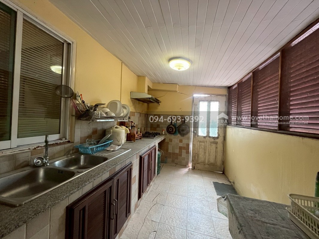 ขายบ้านเดี่ยว 2 ชั้น หมู่บ้านฟลอร่าวิลล์ ซอยสุวินทวงศ์38 พื้นที่ 56 ตรว. สวย พร้อมอยู่ บ้านนายพล ออกแบบโดยดีไซน์เอง (สวยเก๋) "ถูกโดนใจ" 