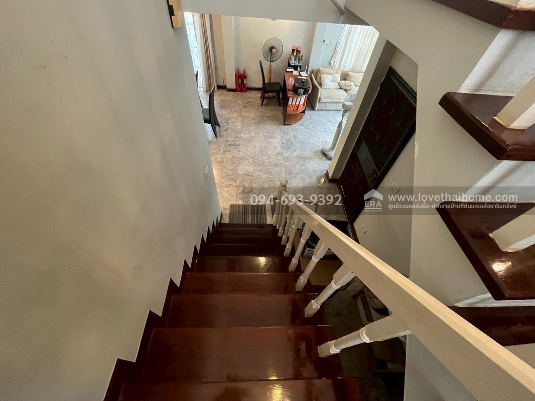 ขายบ้านเดี่ยว 2 ชั้น หมู่บ้านฟลอร่าวิลล์ ซอยสุวินทวงศ์38 พื้นที่ 56 ตรว. สวย พร้อมอยู่ บ้านนายพล ออกแบบโดยดีไซน์เอง (สวยเก๋) "ถูกโดนใจ" 