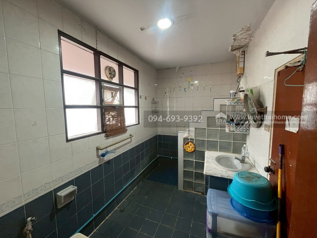 ขายบ้านเดี่ยว 2 ชั้น หมู่บ้านเพชรเกษม3 ซอยเพชรเกษม94 พุทธมณฑลสาย2 พื้นที่ 60 ตรว. สวย ราคาพิเศษ เหมาะสำหรับครอบครัวใหญ่ ราคาคุยได้สุดๆ จริงๆ