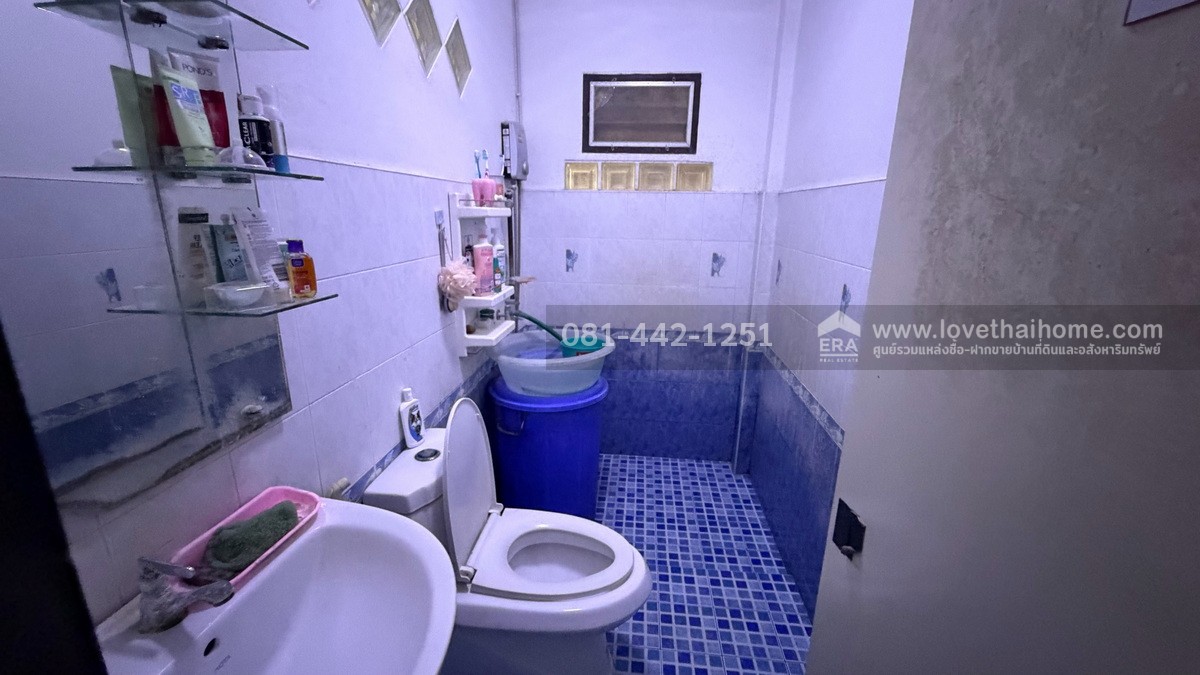 ขายบ้านแฝด2ชั้น 2ห้องติดกัน ซอยลาดพร้าว1 แยก20 พื้นที่50ตรว.สภาพดีพร้อมอยู่ ขายเพียงแค่7.5 ล้านบาทเท่านั้น เฉพาะราคาที่ดินก็เกือบเท่าราคาตั้งขายแล้ว นี่ถ้ารวมตัวบ้านเข้าไปอีก บอกได้เลยว่าคุ้มสุดคุ้ม