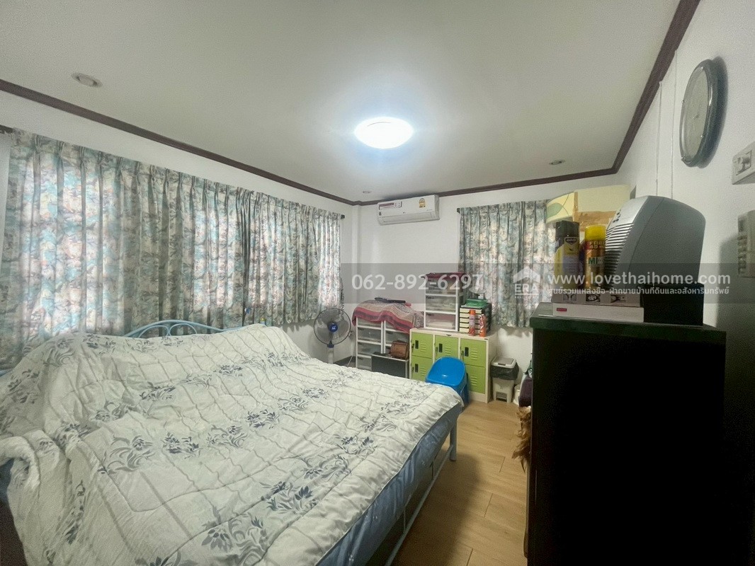 ขายบ้านเดี่ยว 2 ชั้น หมู่บ้านปรีชา พุทธมณฑลสาย4 ซอยกระทุ่มล้ม5 พื้นที่ 50 ตรว. บ้านสวยพร้อมอยู่ ขายราคาพิเศษ รีบติดต่อด่วนก่อนหลุดมือ โทร.062-892-6297