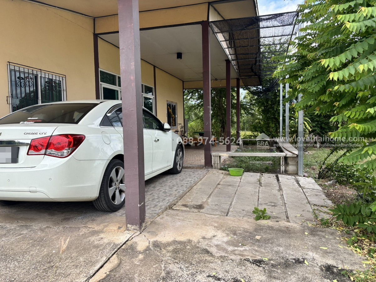 ขายที่ดินพร้อมบ้าน ต.หัวถนน อ.ท่าตะโก จ.นครสวรรค์ พื้นที่ 4 ไร่ 40 ตร.วา ใกล้องค์การบริหารส่วนตำบลหัวถนน ทำเลดีเหมาะอยู่อาศัยและทำการเกษตร