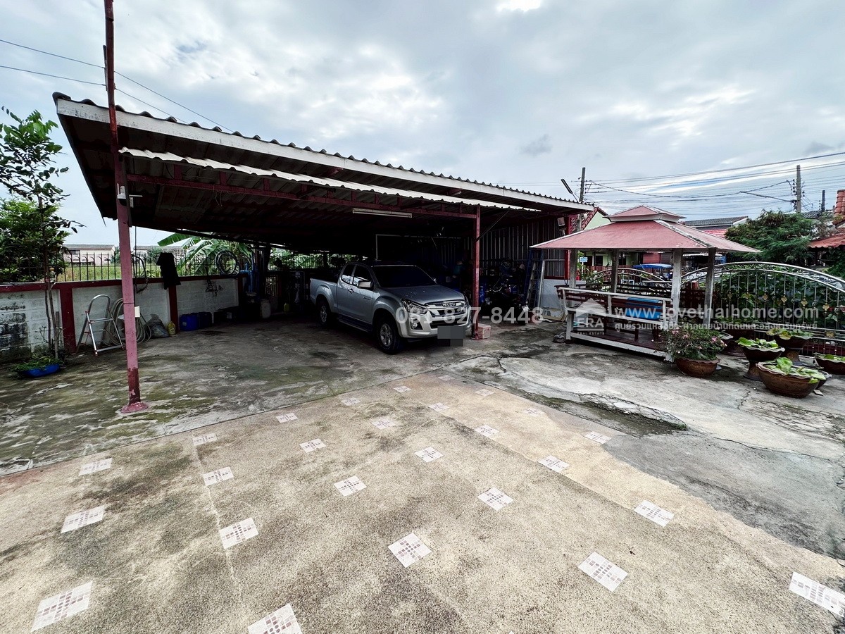 ขายบ้านเดี่ยว หมู่บ้านอรัญญา วิลล์-แพรกษา ซอยมังกร–นาคดี หลังริม 111.4 ตร.วา ใกล้ถนนเทพารักษ์-ศรีนครินทร์ และ BTS แพรกษา พร้อมอยู่