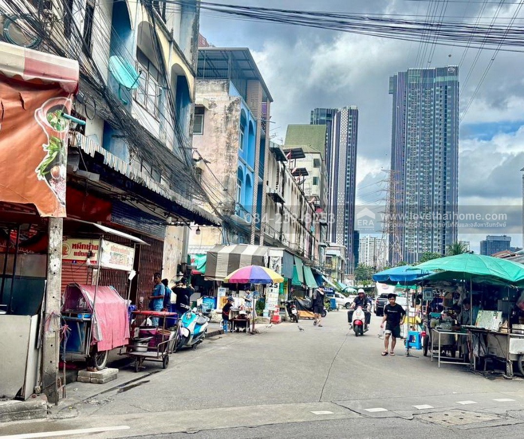 ขายตึกแถว ลาดพร้าว1-จตุจักร ใกล้ยูเนี่ยนมอลล์ พื้นที่12ตรว. ทำเลทองใจกลางเมือง ใกล้เซ็นทรัลลาดพร้าว-เมเจอร์รัชโยธิน และยังใกล้รถไฟฟ้า MRT พหลโยธิน และ BTS ห้าแยกลาดพร้าว