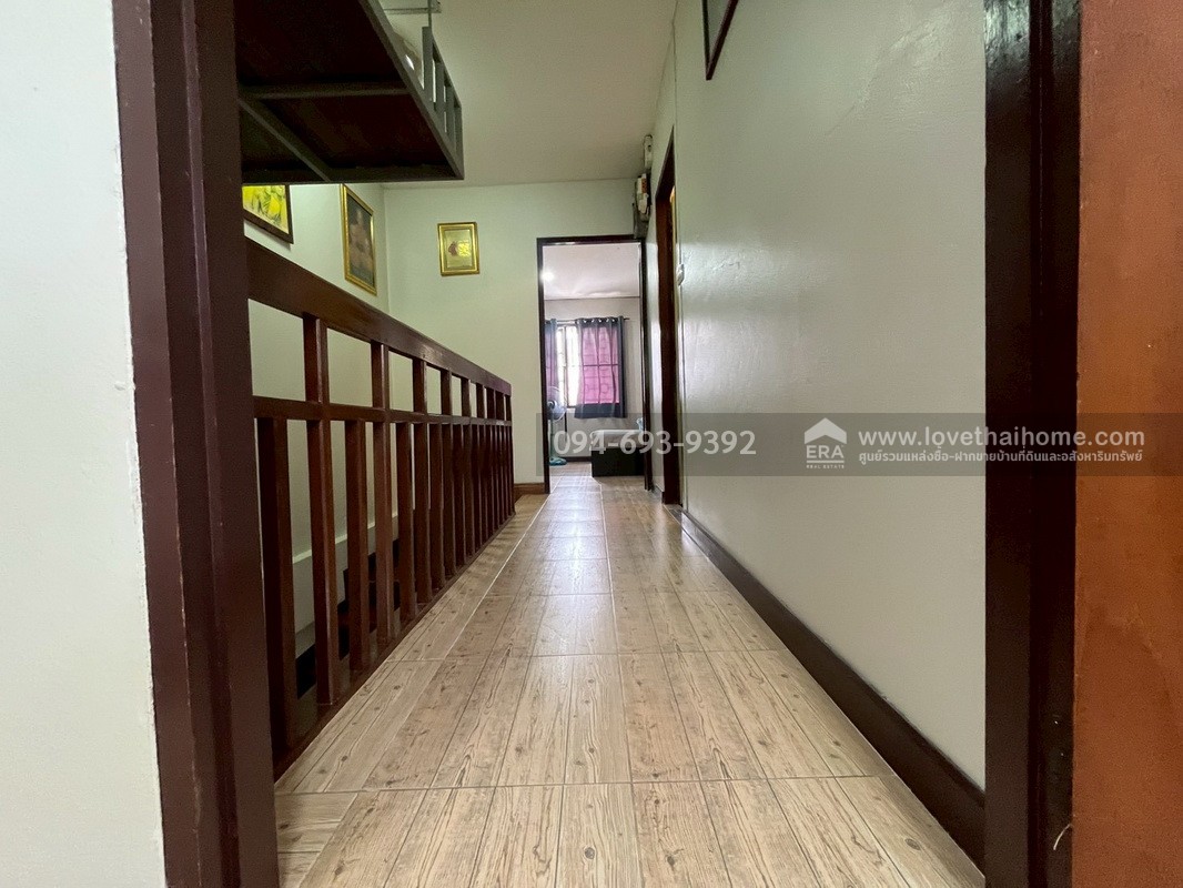 ขายทาวน์เฮ้าส์ 2 ชั้น ซอยงามวงศ์วาน2 แยก6 พื้นที่ 15.9 ตรว. พร้อมอยู่ หาไม่ได้อีกแล้ว ทำเลดีๆแบบนี้ ติดกับกระทรวงสาธารณสุข ใกล้ทางด่วน เดินทางสะดวกมาก ราคา...สุดคุ้ม...สนใจนัดดูบ้านด่วนๆเลยค่ะ