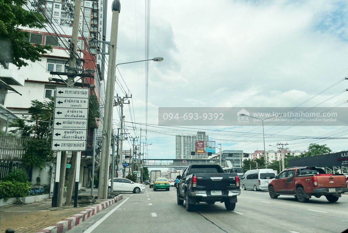 ขายทาวน์เฮ้าส์ 2 ชั้น ซอยงามวงศ์วาน2 แยก6 พื้นที่ 15.9 ตรว. พร้อมอยู่ หาไม่ได้อีกแล้ว ทำเลดีๆแบบนี้ ติดกับกระทรวงสาธารณสุข ใกล้ทางด่วน เดินทางสะดวกมาก ราคา...สุดคุ้ม...สนใจนัดดูบ้านด่วนๆเลยค่ะ