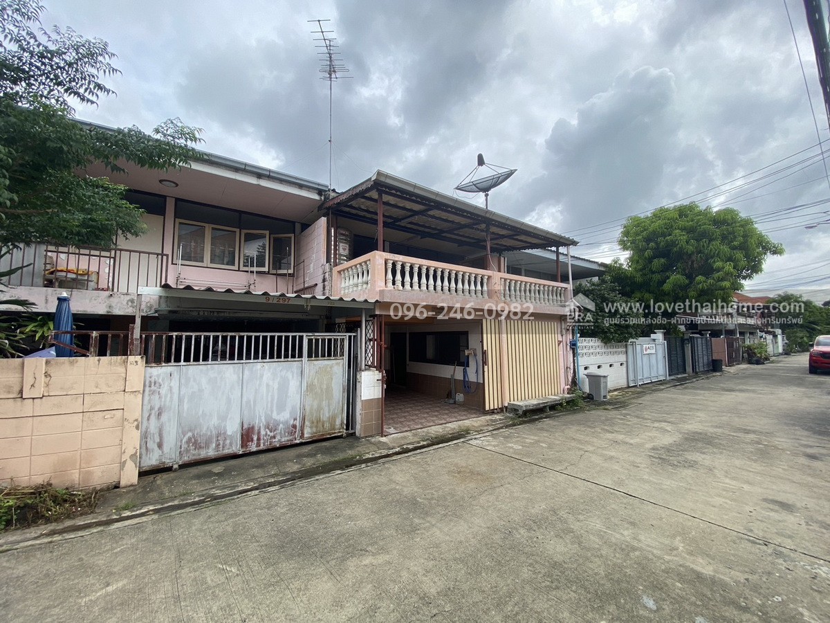 ขายทาวน์เฮ้าส์ ทำเลลาดพร้าว ถ.โชคชัย 4 ซอย 50 แยก 6 หมู่บ้านสังสิทธิ์ ซอย 7 พื้นที่ 27 ตร.วา ราคานี้ไม่มีอีกแล้ว! เข้า-ออกได้ทั้ง ถ.โชคชัย 4, ลาดพร้าว 71, ประดิษฐ์มนูธรรม (เลียบด่วน)