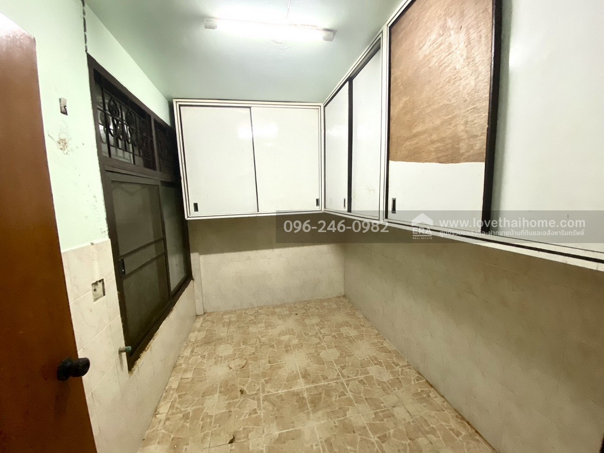 ขายทาวน์เฮ้าส์ ทำเลลาดพร้าว ถ.โชคชัย 4 ซอย 50 แยก 6 หมู่บ้านสังสิทธิ์ ซอย 7 พื้นที่ 27 ตร.วา ราคานี้ไม่มีอีกแล้ว! เข้า-ออกได้ทั้ง ถ.โชคชัย 4, ลาดพร้าว 71, ประดิษฐ์มนูธรรม (เลียบด่วน)