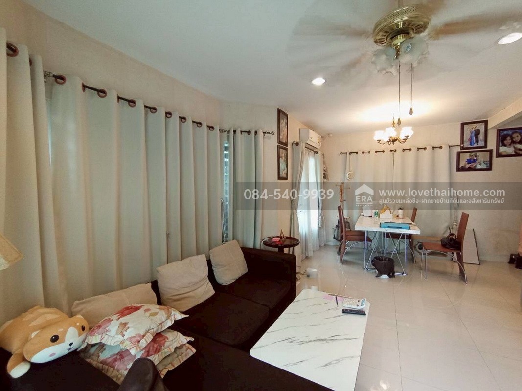 ขายบ้านเดี่ยว 2 ชั้น หมู่บ้านเพอร์เฟคเพลส ซอยลาดกระบัง20/3 ถนนสุขุมวิท77 บ้านหลังมุม พื้นที่ 58.9 ตรว. บ้านพร้อมอยู่ บรรยากาศดี สังคมดี ไม่วุ่นวาย ระบบความปลอดภัยสูง มีสิ่งอำนวยความสะดวก เดินทางสะดวกหลากหลายเส้นทาง