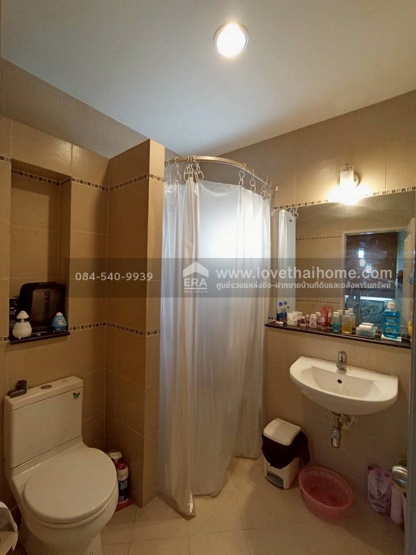 ขายบ้านเดี่ยว 2 ชั้น หมู่บ้านเพอร์เฟคเพลส ซอยลาดกระบัง20/3 ถนนสุขุมวิท77 บ้านหลังมุม พื้นที่ 58.9 ตรว. บ้านพร้อมอยู่ บรรยากาศดี สังคมดี ไม่วุ่นวาย ระบบความปลอดภัยสูง มีสิ่งอำนวยความสะดวก เดินทางสะดวกหลากหลายเส้นทาง