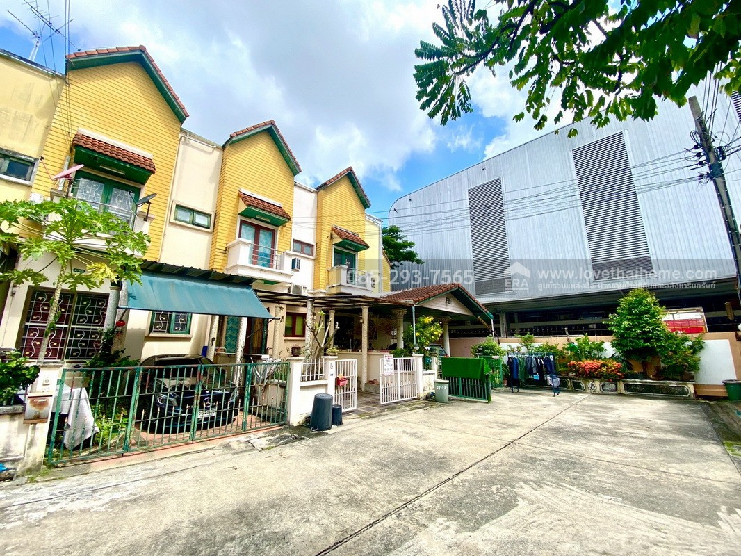 ขายทาวน์โฮม 3 ชั้น หมู่บ้านแมกไม้ วัชรพล สุขาภิบาล5 พื้นที่ 23.6 ตารางวา ขายถูก จองด่วน!! สภาพสวย ตรงข้ามตลาดวงศกร