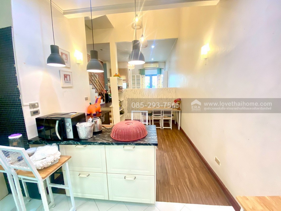 ขายทาวน์โฮม 3 ชั้น หมู่บ้านแมกไม้ วัชรพล สุขาภิบาล5 พื้นที่ 23.6 ตารางวา ขายถูก จองด่วน!! สภาพสวย ตรงข้ามตลาดวงศกร