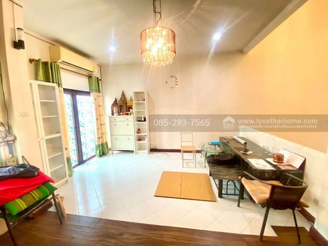 ขายทาวน์โฮม 3 ชั้น หมู่บ้านแมกไม้ วัชรพล สุขาภิบาล5 พื้นที่ 23.6 ตารางวา ขายถูก จองด่วน!! สภาพสวย ตรงข้ามตลาดวงศกร