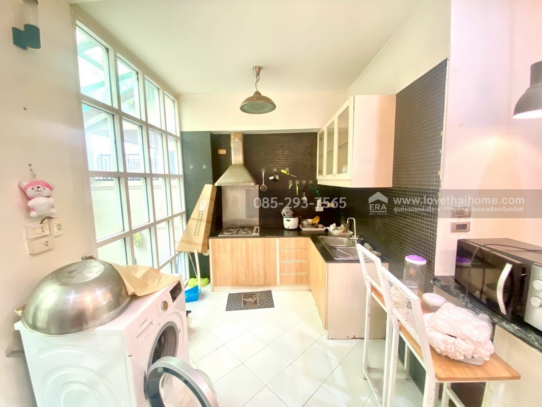 ขายทาวน์โฮม 3 ชั้น หมู่บ้านแมกไม้ วัชรพล สุขาภิบาล5 พื้นที่ 23.6 ตารางวา ขายถูก จองด่วน!! สภาพสวย ตรงข้ามตลาดวงศกร