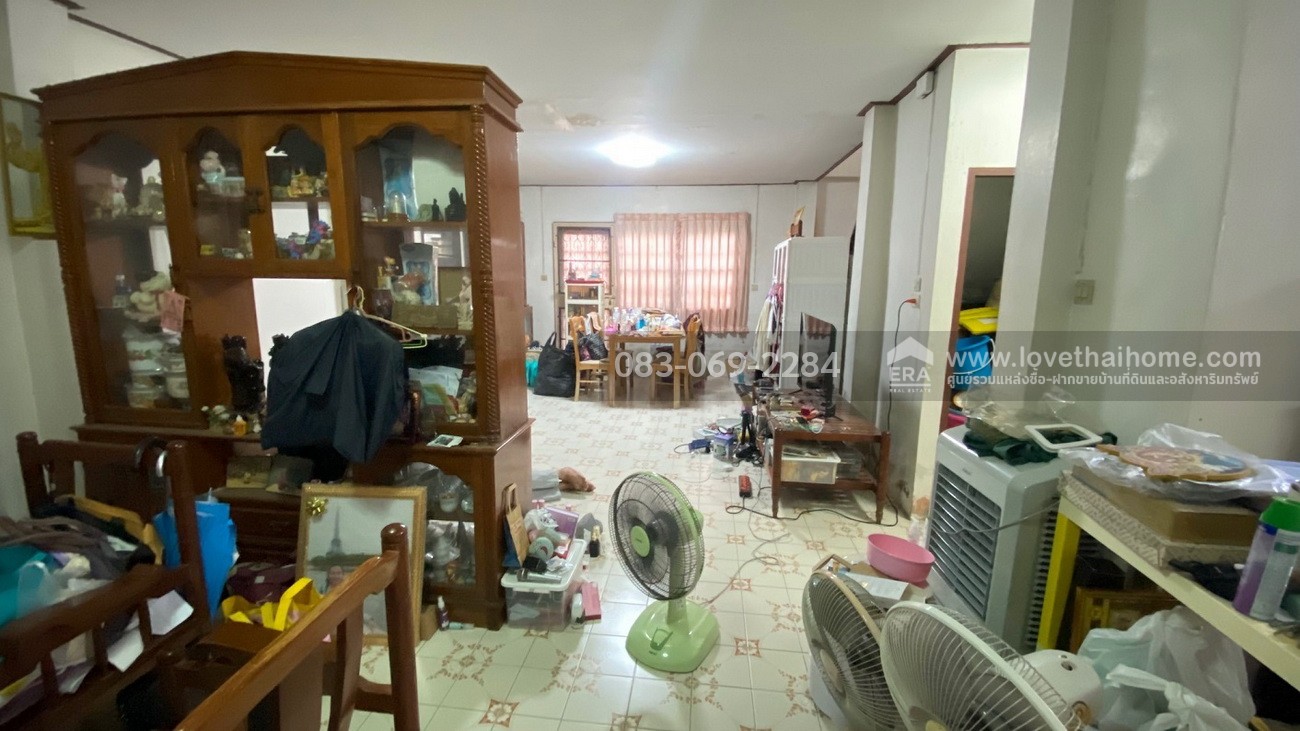 ขายบ้านกฤษดานคร 18 ถ.พุทธมณฑลสาย 3 อยู่ต้นหมู่บ้าน พื้นที่ 126 ตร.วา ใกล้ถนนใหญ่ ทำเลดีมาก