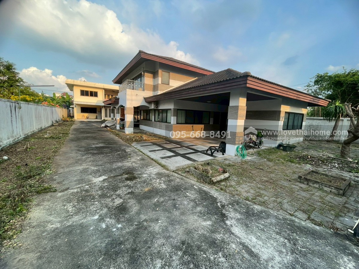 ขายบ้านเดี่ยวซอยลาดพร้าว124 พื้นที่249ตรว.ห่างจากถนนลาดพร้าว650เมตร ขายเพียงแค่20.49ล้านเท่านั้น ภายในบ้านยังสภาพดี ถ้าเห็นต้องชอบ ใครอยากได้บ้านย่านนี้ลองแวะมาชมก่อนจะพลาดของดีราคาถูกนะจ๊ะ