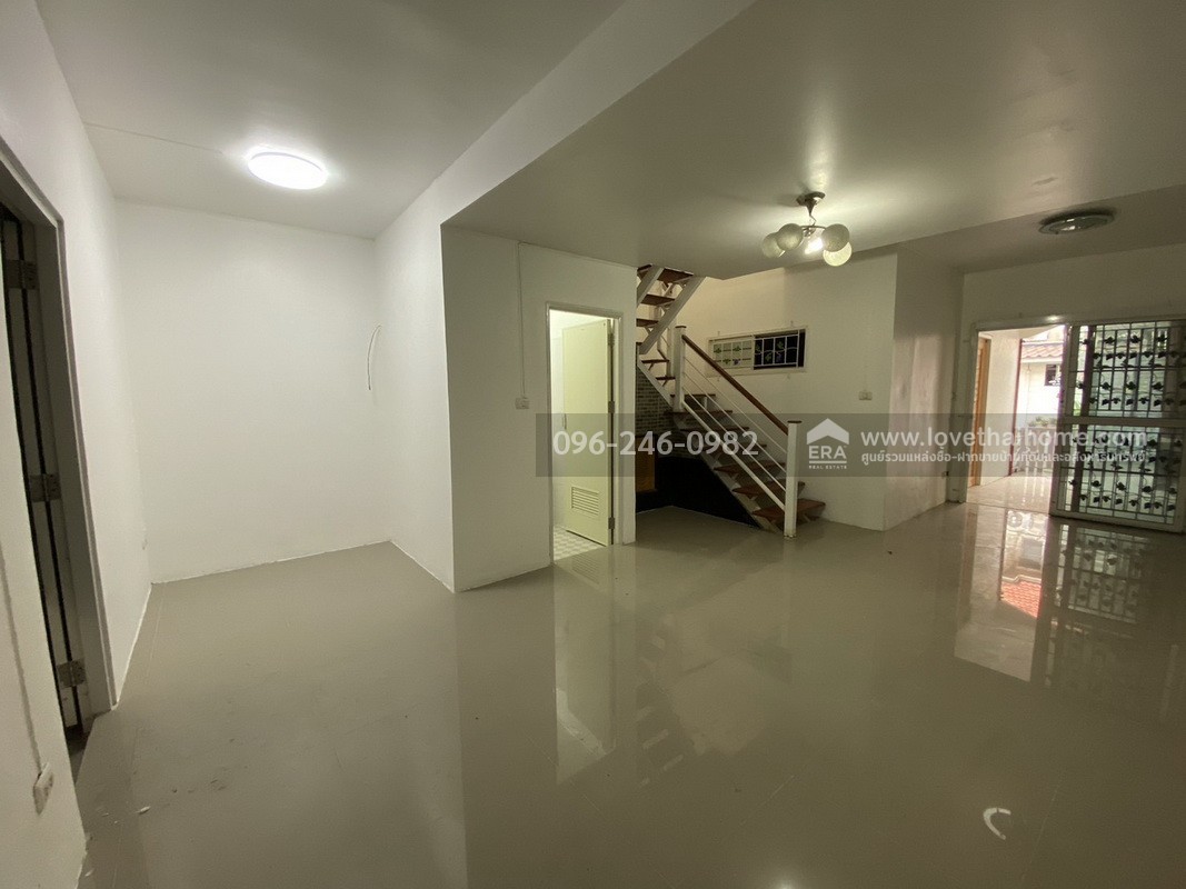 ขายทาวน์เฮ้าส์ บางกรวย-ไทรน้อย บ้านพฤกษา 38/1 ชัยพฤกษ์-วงแหวนฯ ใกล้ MRT คลองบางไผ่ หลังริม 27 ตรว. ซอย 11 รีโนเวททั้งหลัง