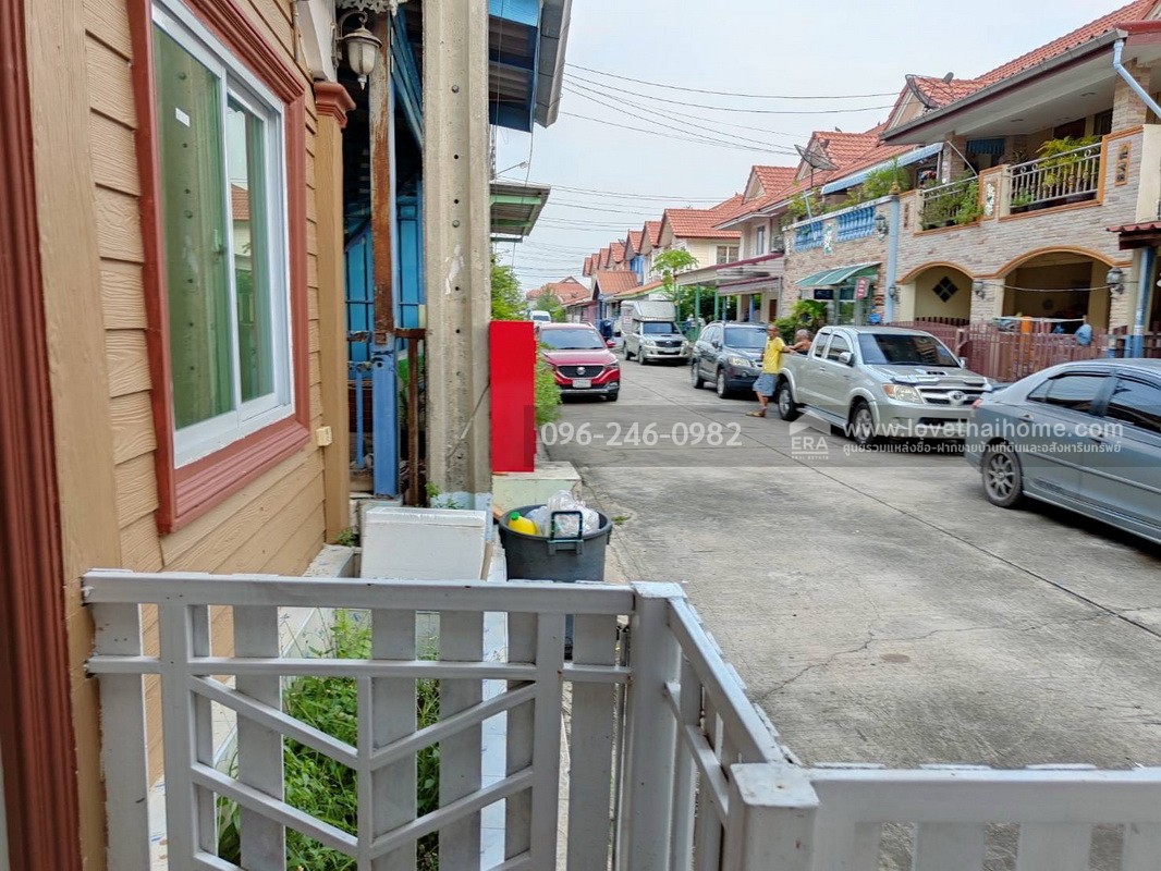 ขายทาวน์เฮ้าส์ บางกรวย-ไทรน้อย บ้านพฤกษา 38/1 ชัยพฤกษ์-วงแหวนฯ ใกล้ MRT คลองบางไผ่ หลังริม 27 ตรว. ซอย 11 รีโนเวททั้งหลัง