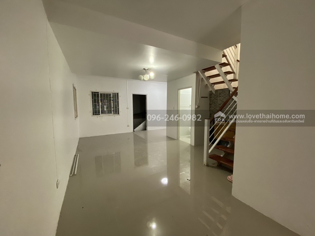 ขายทาวน์เฮ้าส์ บางกรวย-ไทรน้อย บ้านพฤกษา 38/1 ชัยพฤกษ์-วงแหวนฯ ใกล้ MRT คลองบางไผ่ หลังริม 27 ตรว. ซอย 11 รีโนเวททั้งหลัง