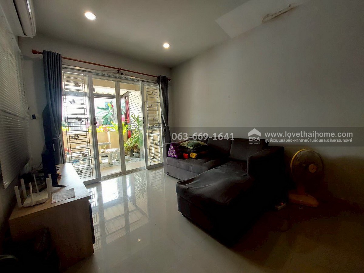 ขายทาวน์เฮ้าส์ หมู่บ้านพิศาล สุวรรณภูมิ 2/1 (บางโฉลง) พื้นที่ 18.5 ตร.ว. ทำเลดีเยี่ยม ใกล้สนามบินสุวรรณภูมิ บ้านสวย บรรยากาศสงบ พร้อมเข้าอยู่