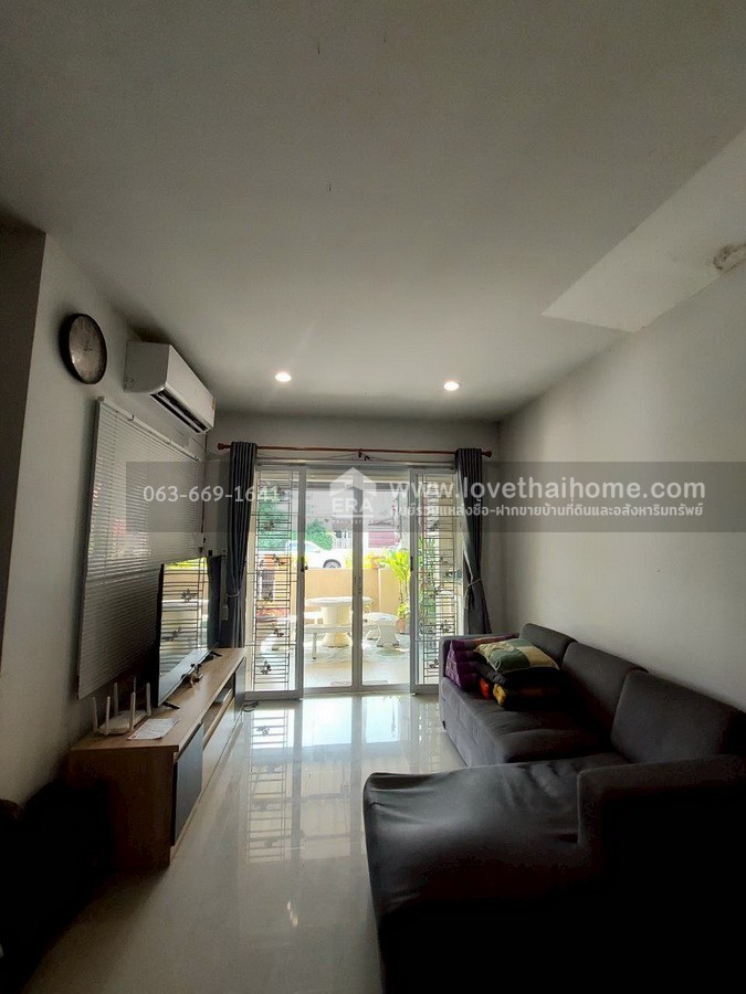 ขายทาวน์เฮ้าส์ หมู่บ้านพิศาล สุวรรณภูมิ 2/1 (บางโฉลง) พื้นที่ 18.5 ตร.ว. ทำเลดีเยี่ยม ใกล้สนามบินสุวรรณภูมิ บ้านสวย บรรยากาศสงบ พร้อมเข้าอยู่