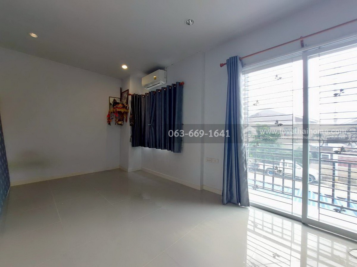 ขายทาวน์เฮ้าส์ หมู่บ้านพิศาล สุวรรณภูมิ 2/1 (บางโฉลง) พื้นที่ 18.5 ตร.ว. ทำเลดีเยี่ยม ใกล้สนามบินสุวรรณภูมิ บ้านสวย บรรยากาศสงบ พร้อมเข้าอยู่