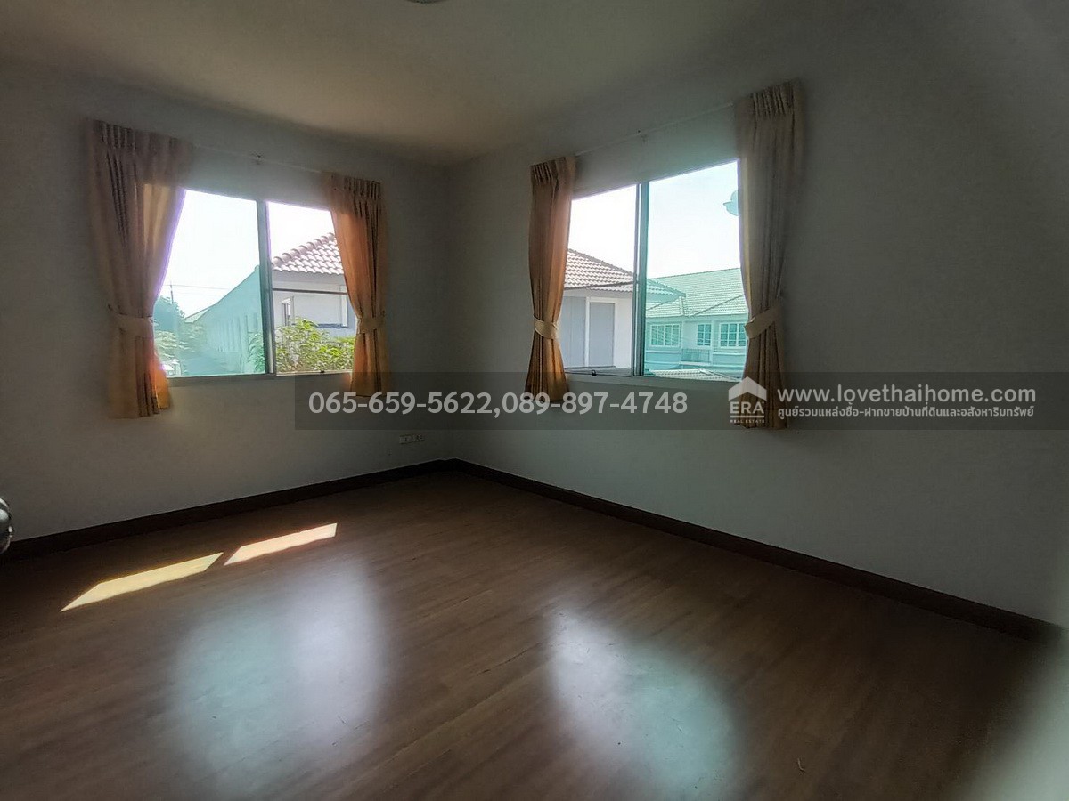 ขายบ้านเดี่ยวถนนนครอินทร์ ม.มัณฑนา ปิ่นเกล้า-พระราม 5 บางกรวย นนทบุรี หลังริม พื้นที่ 64 ตรว. ขายเพียงแค่ 5.29 ล้านเท่านั้น รับประกันเลยว่าขายถูกกว่าทุกหลังในโครงการนี้แล้ว บ้านถูกขนาดนี้ไม่มีหลุดมาบ่อยๆนะครับ