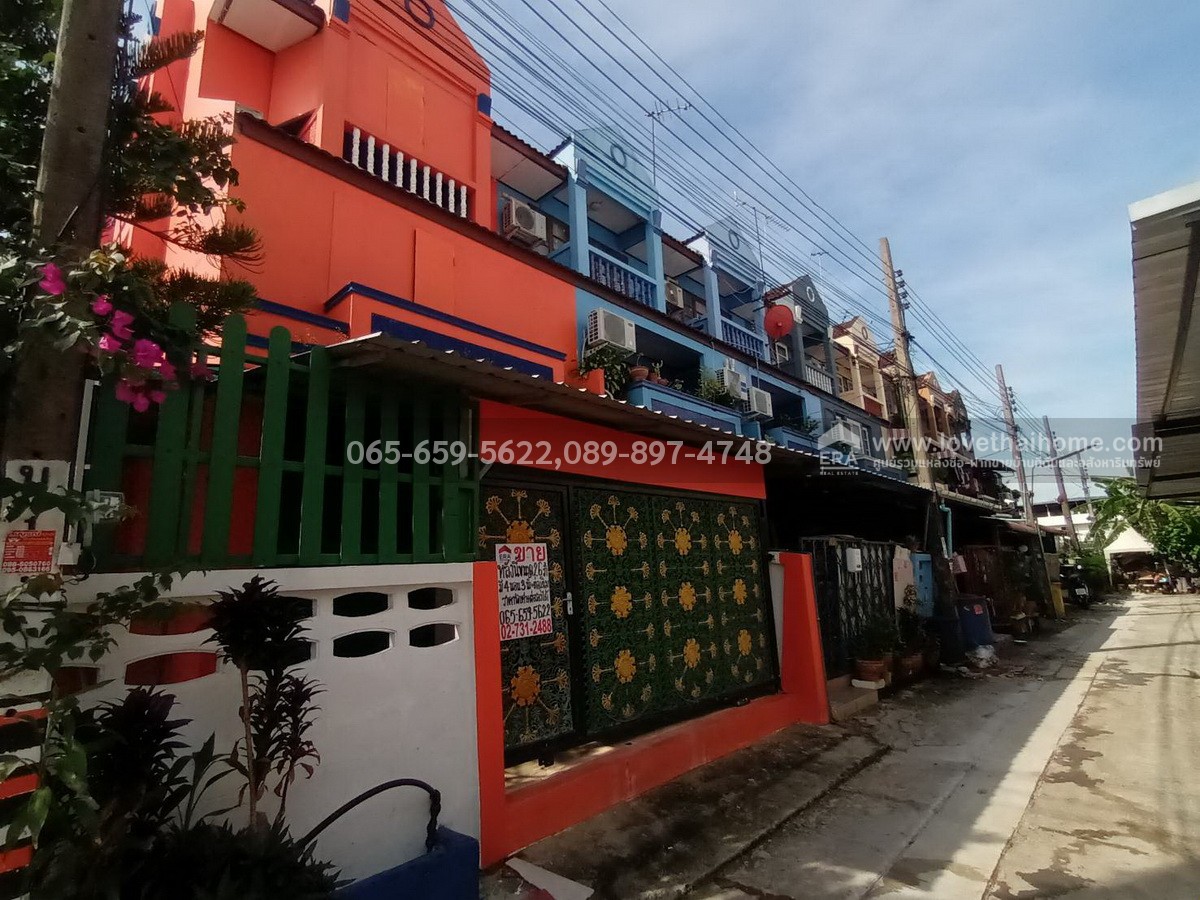 ขายทาวน์เฮ้าส์3ชั้น ย่านรามฯ2 ซอยทุ่งเศรษฐีแยก28-1หลังมุม พื้นที่ 26 ตรว.ขายเพียงแค่2.35ล้านเท่านั้น ถูกกว่านี้ไม่มีอีกแล้ว ใครจองก่อนได้ก่อนนะครับ