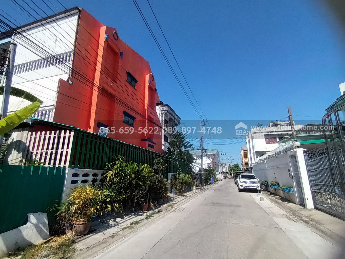 ขายทาวน์เฮ้าส์3ชั้น ย่านรามฯ2 ซอยทุ่งเศรษฐีแยก28-1หลังมุม พื้นที่ 26 ตรว.ขายเพียงแค่2.35ล้านเท่านั้น ถูกกว่านี้ไม่มีอีกแล้ว ใครจองก่อนได้ก่อนนะครับ