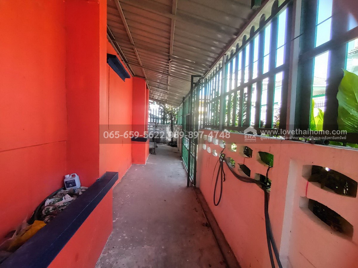 ขายทาวน์เฮ้าส์3ชั้น ย่านรามฯ2 ซอยทุ่งเศรษฐีแยก28-1หลังมุม พื้นที่ 26 ตรว.ขายเพียงแค่2.35ล้านเท่านั้น ถูกกว่านี้ไม่มีอีกแล้ว ใครจองก่อนได้ก่อนนะครับ