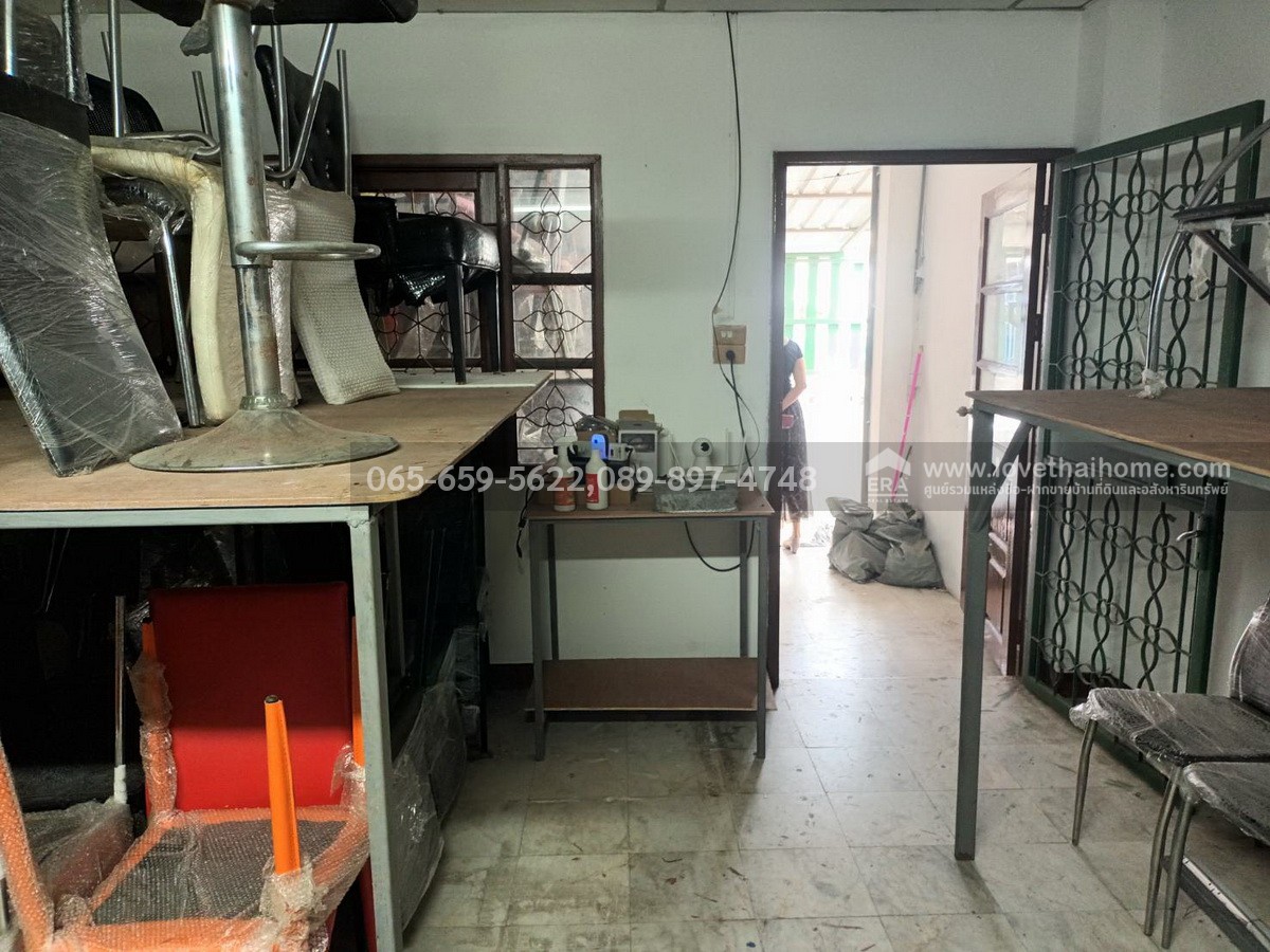 ขายทาวน์เฮ้าส์3ชั้น ย่านรามฯ2 ซอยทุ่งเศรษฐีแยก28-1หลังมุม พื้นที่ 26 ตรว.ขายเพียงแค่2.35ล้านเท่านั้น ถูกกว่านี้ไม่มีอีกแล้ว ใครจองก่อนได้ก่อนนะครับ